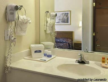 Howard Johnson By Wyndham Iowa La Extérieur photo